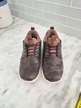 Boy's Casual Brown Leather-Trim Sneakers